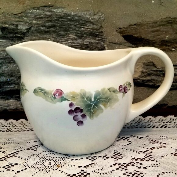 Pfaltzgraff Jamberry Large Ceramic Pitcher Jug 2 Quart Microwave and Oven Safe - Picture 7 of 7